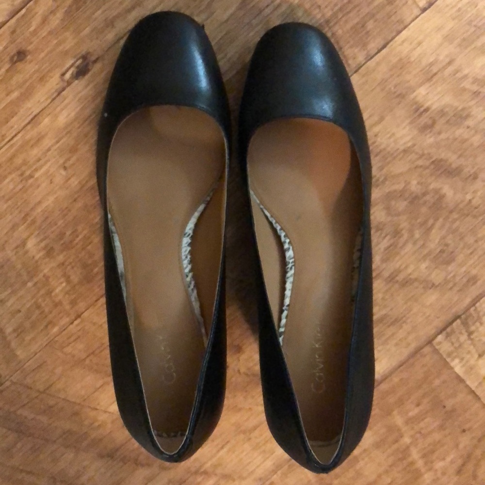 Black and snakeskin Calvin Klein heels